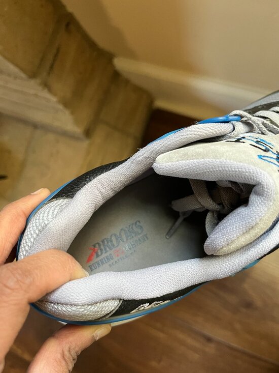 Brooks Beast 1 Snorkel Blue Retro Sneakers NWT Men\'s 8.5 stability walking shoes main image 6